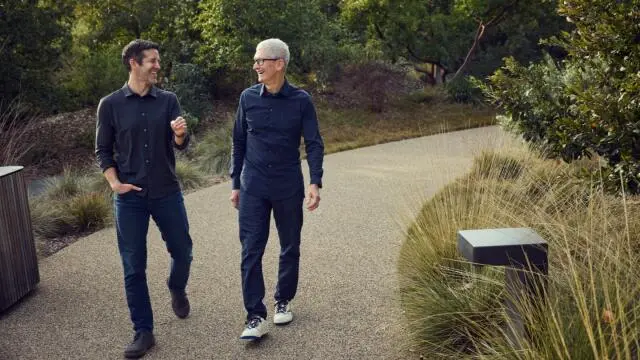 CEO Apple Tim Cook Akan Mundur, John Ternus Ditunjuk Sebagai Pengganti